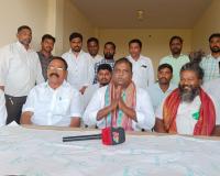 ఉద్యమకారులకు 250 గజాల ఇంటి స్థలం ఇవ్వాలి.