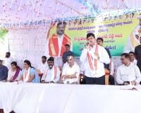 దేవుళ్లు, మతాల పేరిట రాజకీయం చేయం!