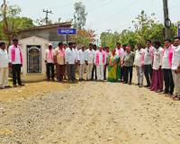 ఆగిన రోడ్లే కాంగ్రెస్ పాలనకు నిదర్శనం.