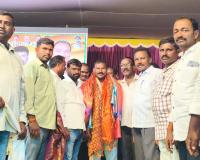 మండల అధ్యక్షుడు కొమ్ము వెంకటస్వామికి కాంగ్రెస్ నాయకుల ఘన సన్మానం.