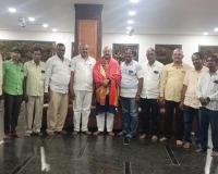 విద్యాదాతకు విశిష్ట సన్మానం..