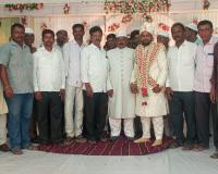 గౌస్ కుమార్తె వివాహానికి హాజరైన వెల్టూర్ మాజీ సర్పంచ్ శ్రీనివాస్ రెడ్డి.