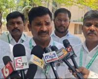 ప్రభుత్వ సమాచారాన్ని పారదర్శకంగా అందించాలి.