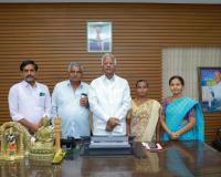 గ్రామాల అభివృద్ధికి సహకరించాలి: ఎమ్మెల్యే కడియం శ్రీహరిని కోరిన సర్పంచ్‌లు.