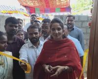ఇందిరమ్మ ఇంటి గృహప్రవేశం, వివాహ వేడుకలో పాల్గొన్న చైర్‌పర్సన్ సుహాసిని మనోజ్ రావు.