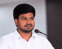 బడి బాట కార్యక్రమం విజయవంతం కావాలంటే ప్రజాప్రతినిధులు, ఉద్యోగులు ఆదర్శంగా నిలవాలి.