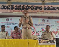 భవిష్యత్తును దృష్టిలో ఉంచుకొని మాదక ద్రవ్యాలకు దూరంగా ఉండాలి .