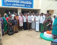 చిన్న కాలువలను రద్దు చేయాలని రైతుల వినతి.