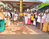 వర్షాల కోసం శివుడికి జలాభిషేకం.