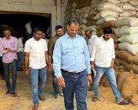 సీఎంఆర్ ధాన్యం లెక్కలపై విజిలెన్స్ నిఘా.. సప్తగిరి రైస్ మిల్లులో ఆకస్మిక తనిఖీలు.