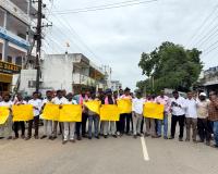 ఢిల్లీలో విద్యార్థులపై చర్యలకు నిరసనగా జమ్మికుంటలో బీఆర్ఎస్ భారీ ధర్నా.
