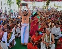 తొలి ఏకాదశికి శ్రీ వేంకటేశ్వరస్వామి సన్నిధిలో భక్తజన సందోహం.