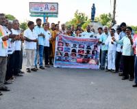 నీట్ బాధితులకు కొవ్వొత్తుల నివాళి.