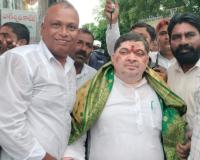 మంత్రి పొన్నం ప్రభాకర్‌కు జమ్మికుంట నాయకుల ఘన సత్కారం.
