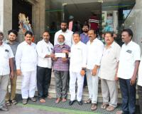 వేణుకుమార్ కుటుంబానికి నామ ట్రస్ట్ ద్వారా రూ.50 వేల ఆర్థిక సాయం.
