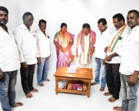 కాంగ్రెస్ సీనియర్ నేత సొల్లు బాబు జన్మదిన వేడుకలు.