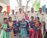 క్రమశిక్షణతో చదివి  ఉన్నత లక్ష్యాలను సాధించాలి.