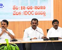 శ్రీశైలం నీటిని కేఎల్‌ఐ ద్వారా అందించే అవకాశాలు పరిశీలించాలి.