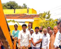 వేలేరులో సైడ్ డ్రైనేజీ కాలువ నిర్మాణ పనులకు శ్రీకారం.
