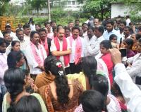 వైయస్సార్ నగర్ లోని నిరుపేదలకు అండగా ఉంటాం .