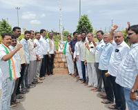 మహానేత వైఎస్సార్‌ వర్ధంతి సందర్భంగా ఘన నివాళులు.