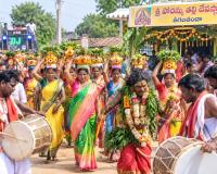 తీగలతండాలో ఘనంగా బోనాలు.