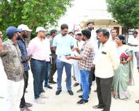 భూ రీ-సర్వేను పకడ్బందీగా నిర్వహించాలి.