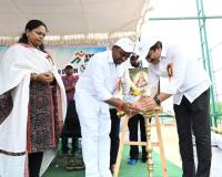 విద్యార్థుల్లో క్రీడా ప్రతిభను వెలికితీయాలి.