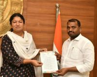 ఎస్సారెస్పీ కాలువల్లో ముందస్తుగా నీటిని విడుదల చేయాలి.