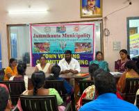వీధి వ్యాపారులు రుణాలను సద్వినియోగం చేసుకోవాలి.