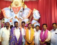 విఘ్నేశ్వరుడి ఆశీస్సులతో ప్రజలంతా సుఖసంతోషాలతో ఉండాలి.
