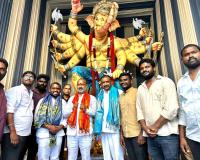కరీంనగర్‌లో వినాయక మండపాలను సందర్శించిన  బండి సంజయ్.