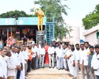 అణగారిన వర్గాల ఆత్మగౌరవానికి ఐలమ్మ ప్రతీక.