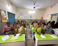 అక్షరమే ఆయుధం.. నిరక్షరాస్యతపై సమరం.