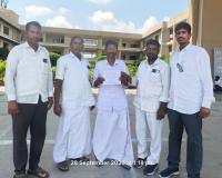 ప్రహరి గోడను కూల్చుతామని బెదిరింపులు.