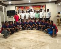 రాష్ట్రస్థాయి కబడ్డీ టోర్నీకి ఎంపికైన క్రీడాకారులకు జెర్సీలు అందజేత.