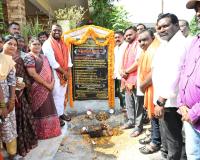 రాజకీయాలకు అతీతంగా నగర అభివృద్ధి.