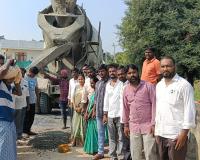 పండుగల వేళ ప్రజలకు ఇబ్బందులు లేకుండా సీసీ రోడ్డు నిర్మాణం.
