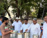 పితృపక్షాల వేళ అన్నదానానికి పెద్దపీట!