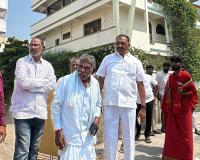 ఎంగిలిపూల బతుకమ్మ వేడుకల ఏర్పాట్ల పరిశీలన.