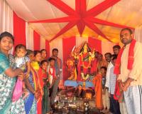 దుర్గమ్మకు ప్రత్యేక పూజలు చేసిన సర్పంచ్ బిల్లా యాదగిరి.