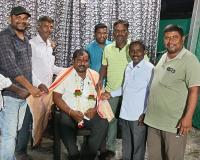 అంతర్జాతీయ పురస్కార గ్రహీతకు పదో తరగతి మిత్రుల ఘన సన్మానం.