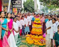 పూలవనంలో చిగురించిన ఆశల బతుకమ్మ.