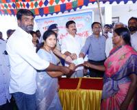 30 మంది లబ్ధిదారులకు కల్యాణలక్ష్మి, షాదీముబారక్‌ చెక్కులు.
