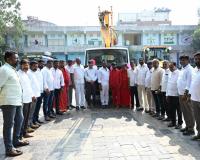 నగర పారిశుధ్యానికి కొత్త యంత్రాలు.