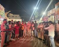 పోలీస్ అమరవీరులకు నివాళ్లు .