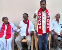 కరువు వేళ వ్యవసాయ కూలీలను ఆదుకోవాలి.