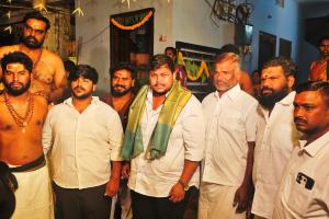 అయ్యప్ప పూజా కార్యక్రమంలో నెమలి అనిల్ కుమార్ పాల్గొన్నారు