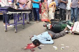 సత్తుపల్లిలో ఘోర రోడ్డు ప్రమాదం… లారీ ఢీకొని వ్యాపారి మృతి.