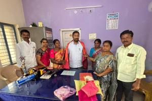 గ్రామాభివృద్ధికి తోడ్పాటు అందించాలి.